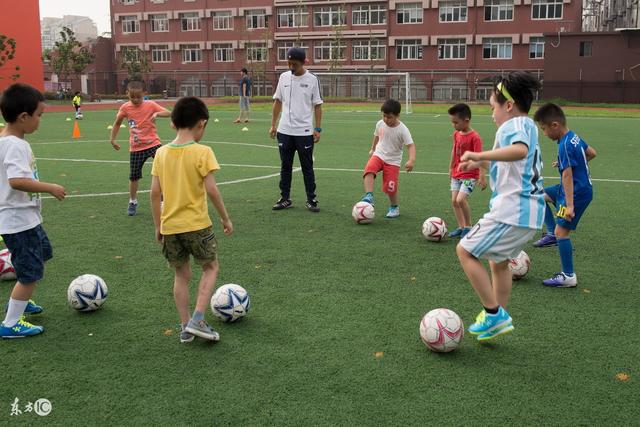 巴萨7比1大胜瓦伦西亚 费尔明当选全场最佳